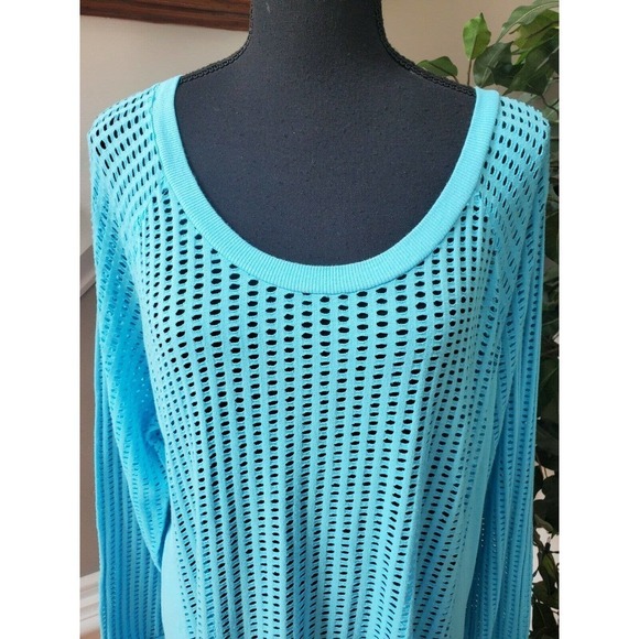 Active Aqua Scoop Neck Long Sleeve Stylish Top - Picture 6 of 12